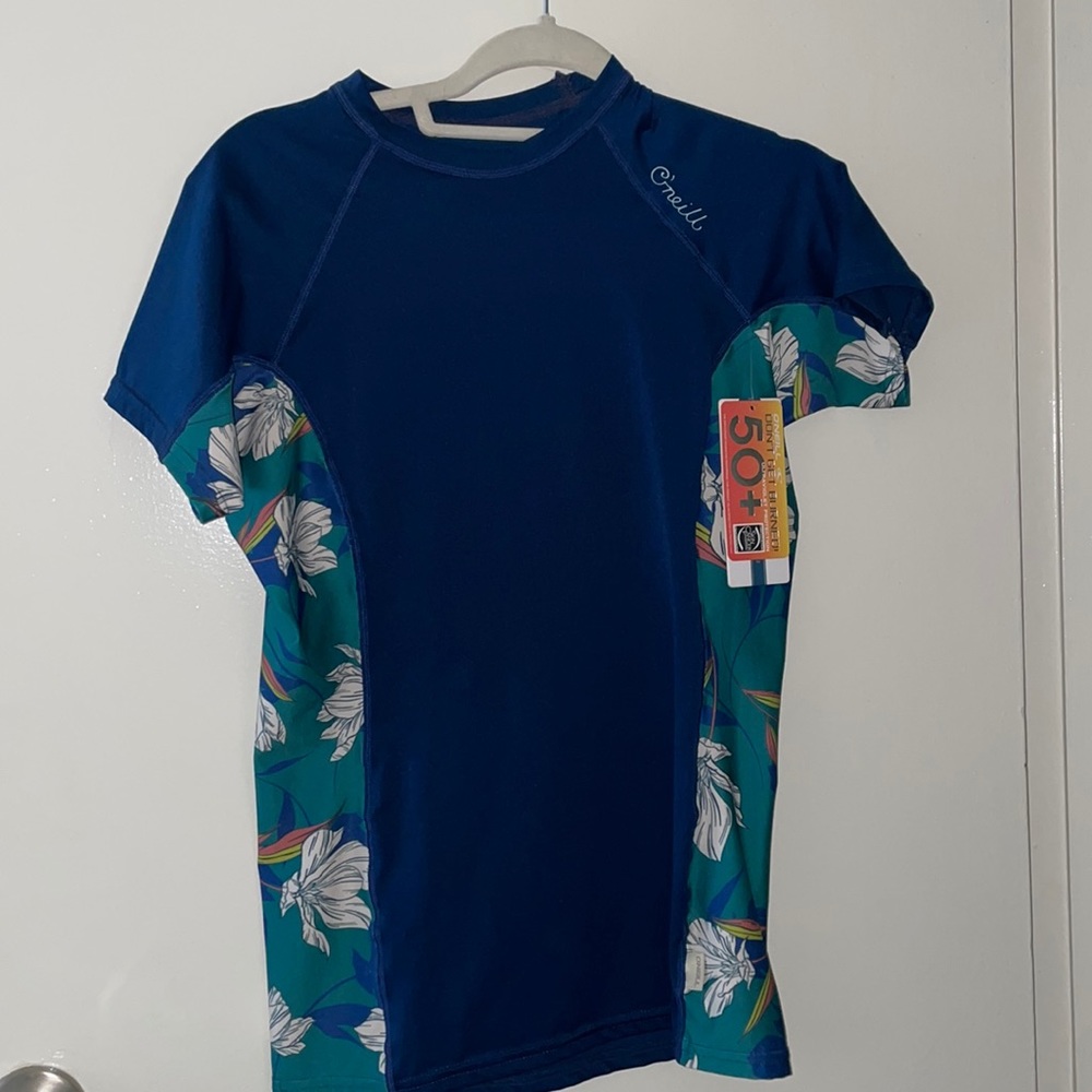 O’Neill rash guard size XL new with tags